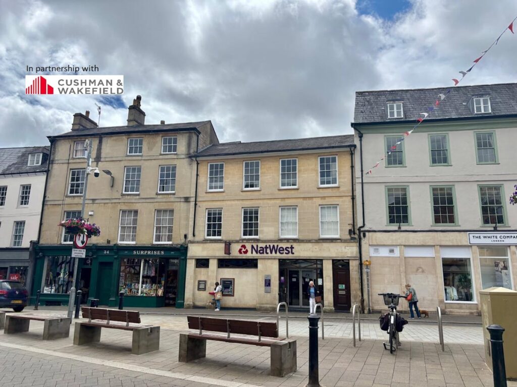 32 Market Place, Cirencester