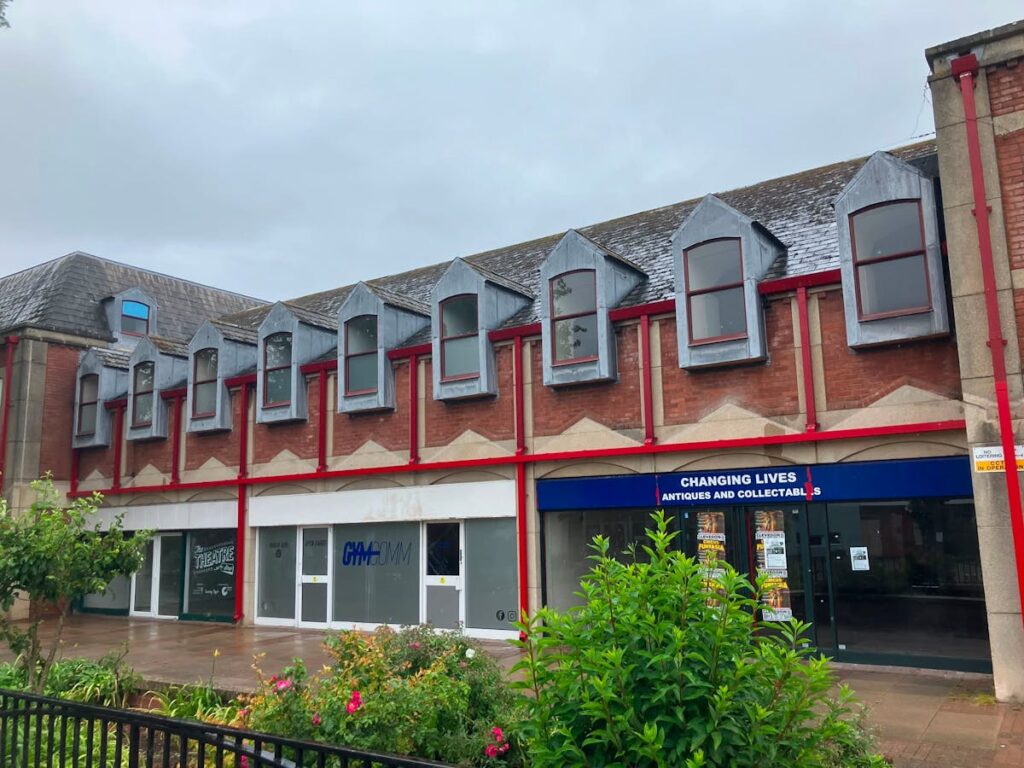 Units 3 & 4, The Triangle, Clevedon